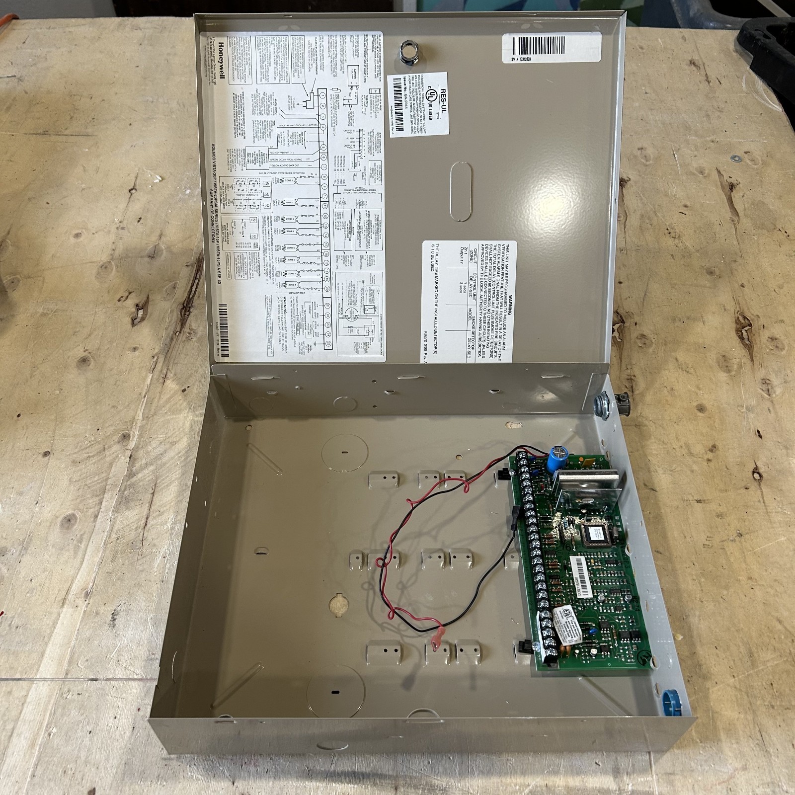 HONEYWELL VISTA-20P ADEMCO CONTROL PANEL PCB