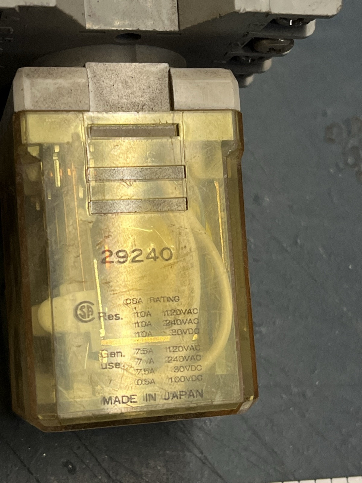 IDEC RR3PA-ULAC120V Relay AC 120V 50/60Hz 10A