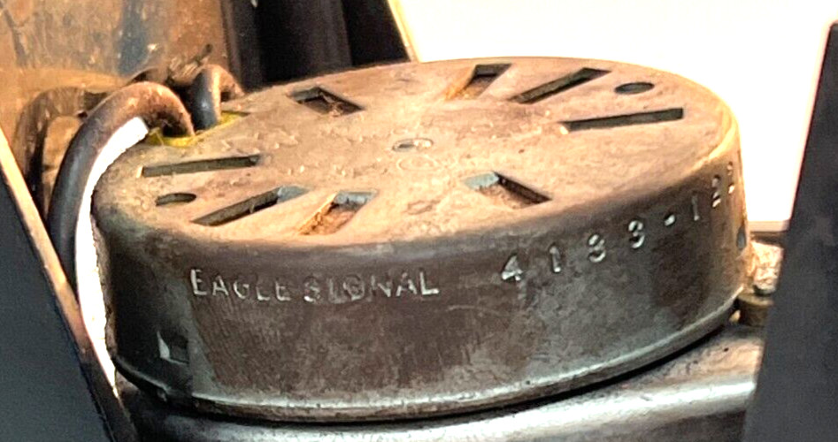 EAGLE SIGNAL 4133-1221 TIME RELAY MODULE 60HZ 120VAC 0-30MIN.