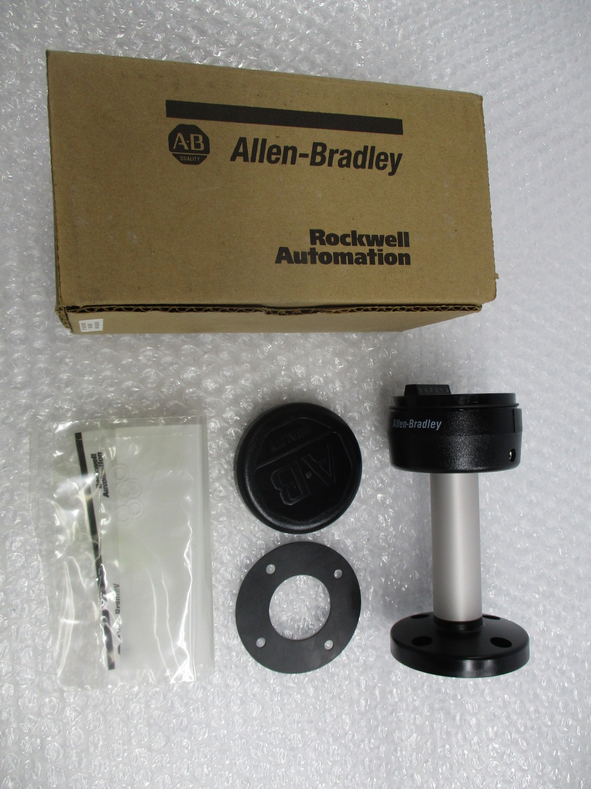 ALLEN BRADLEY 855T-BPM10C SER.B MOUNT BASE NSMP