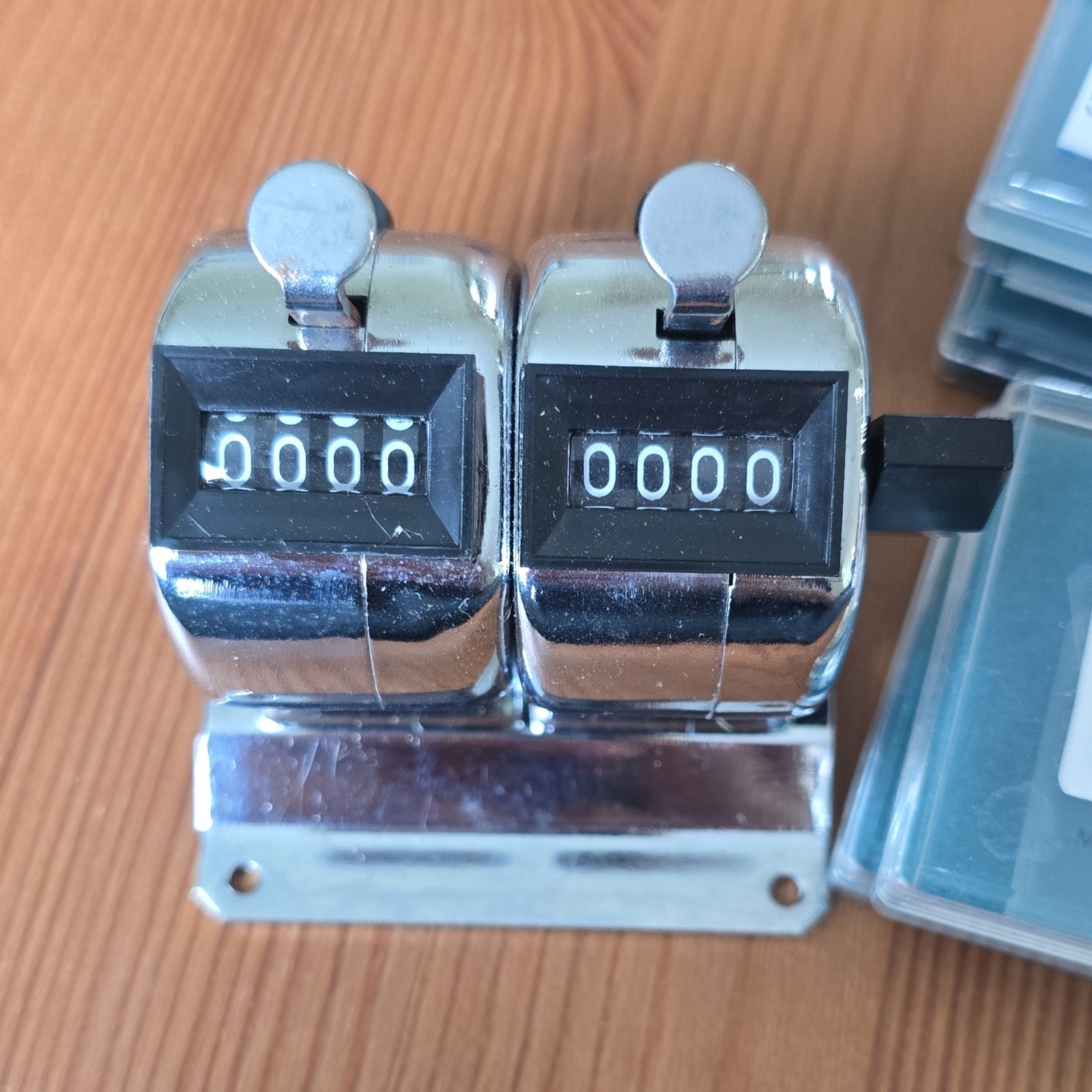 Hemocytometer Counting Chamber with Cover Slip, Case And Tally Counter