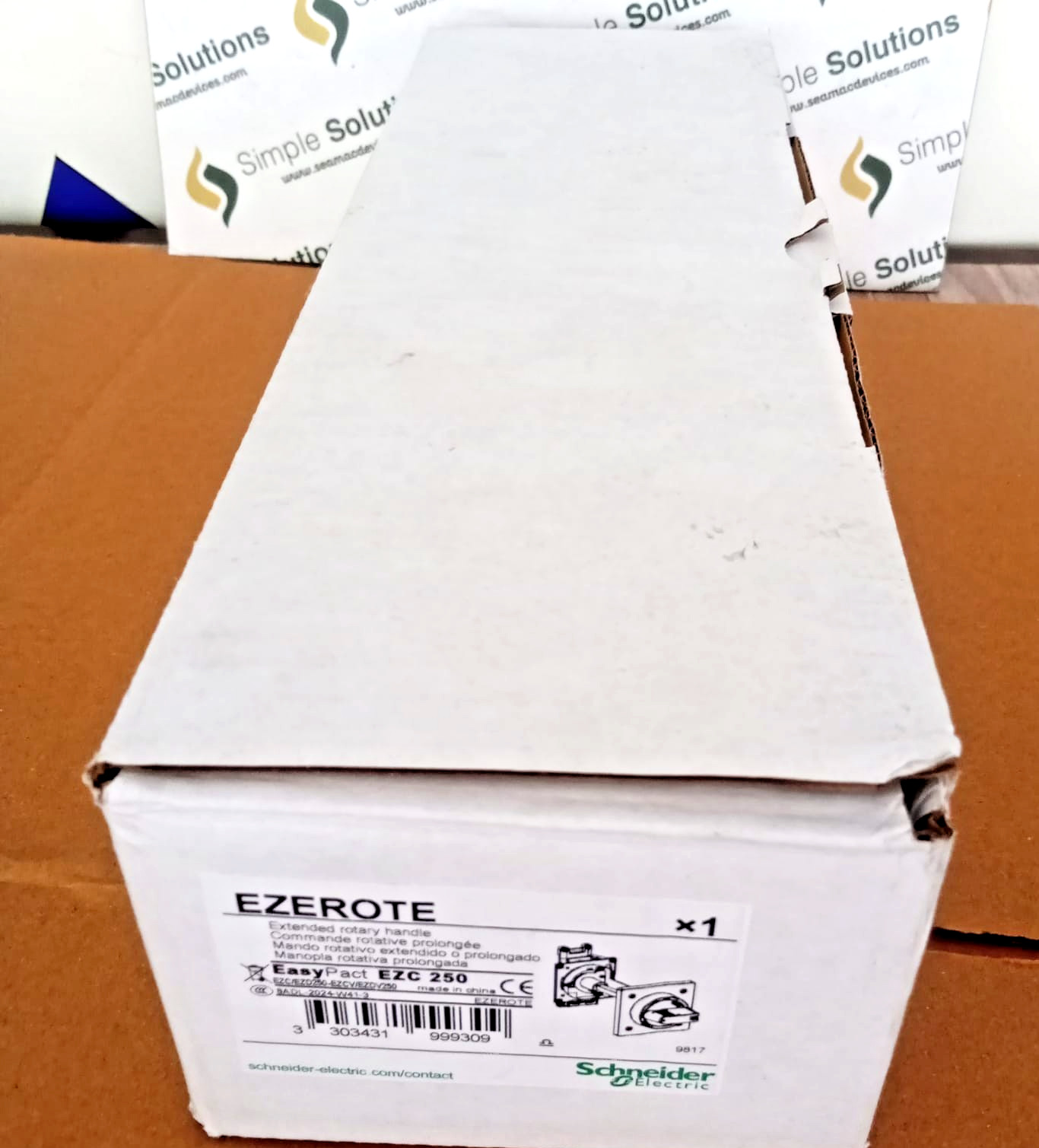 1PC- Schneider EZEROTE Accessory Extended Rotary Handle for Ezc250- Brand New
