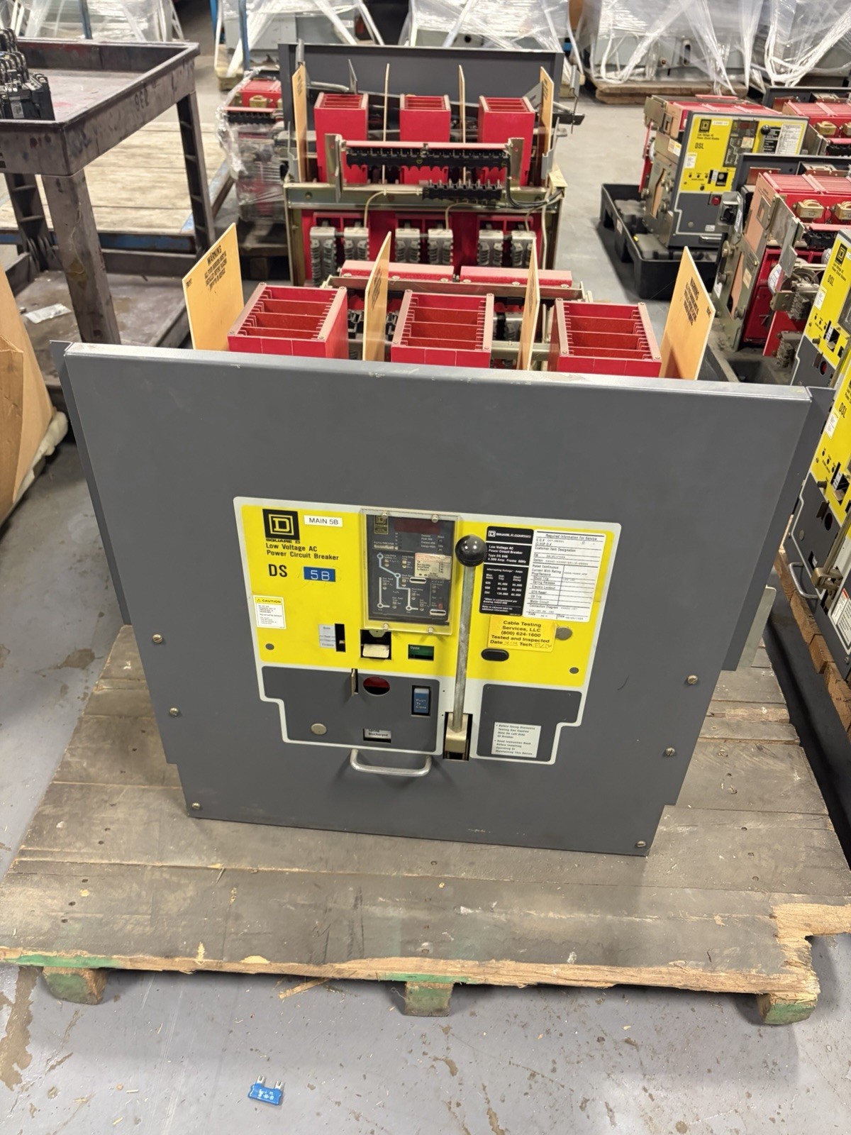 Square D DS-840 4000A Power Circuit Breaker 4000 Amp MO DS840 USED