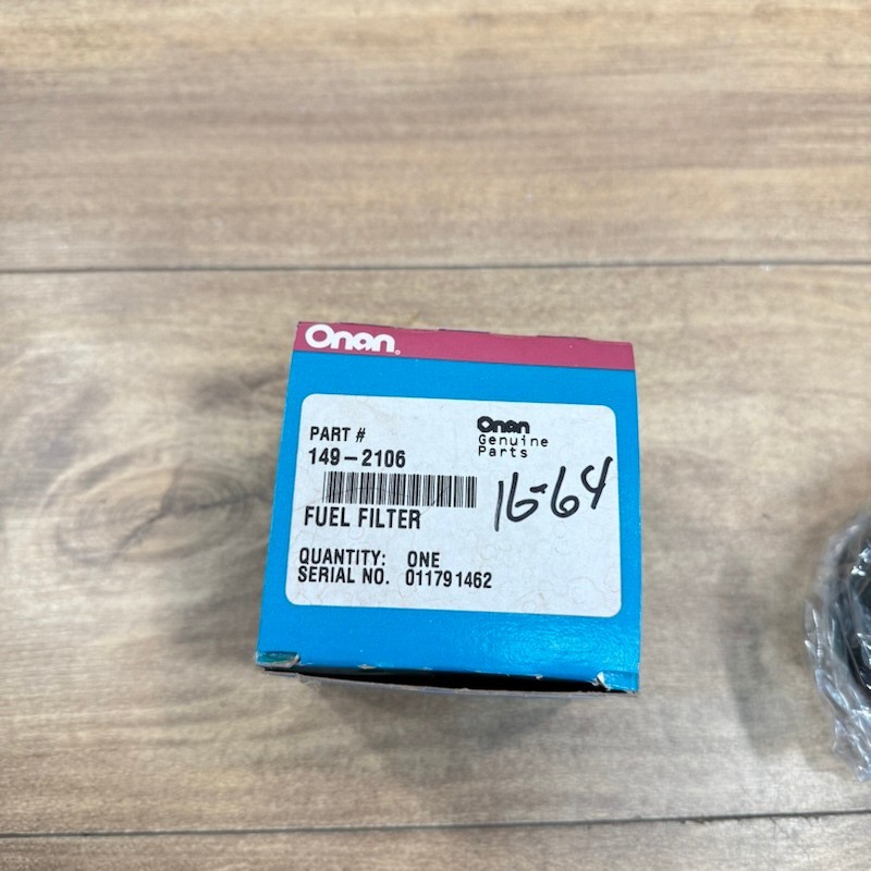 New ONAN OEM NOS FUEL FILTER / 149-2106