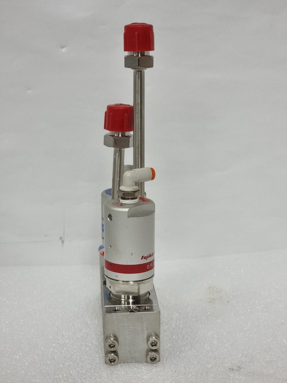 Fujikin Assembly Valve, C No. 591745, 2xO.P 0.5~0.6MPa, NC and NO._96707