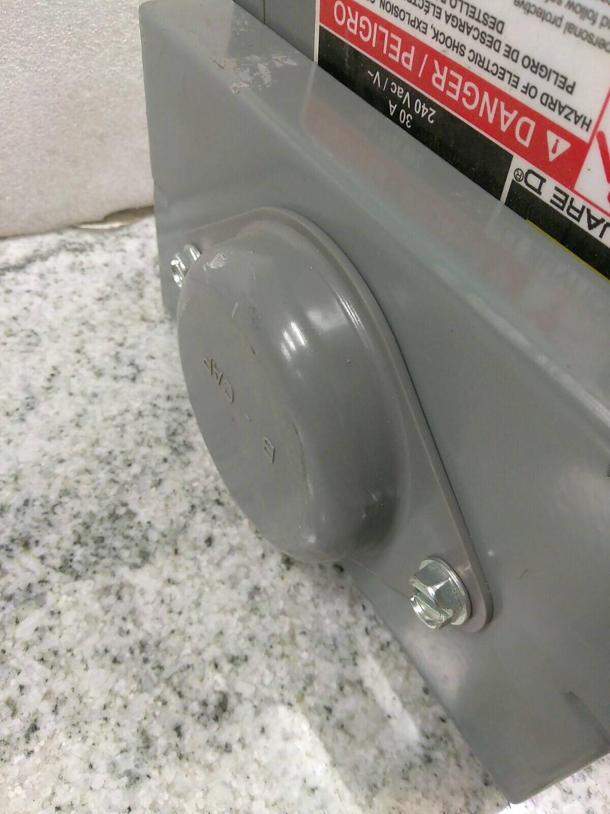Square D D221NRB SER E3 Disconnect 30A 240VA SAFETY Switch TYPE 3R (BMBS-2B