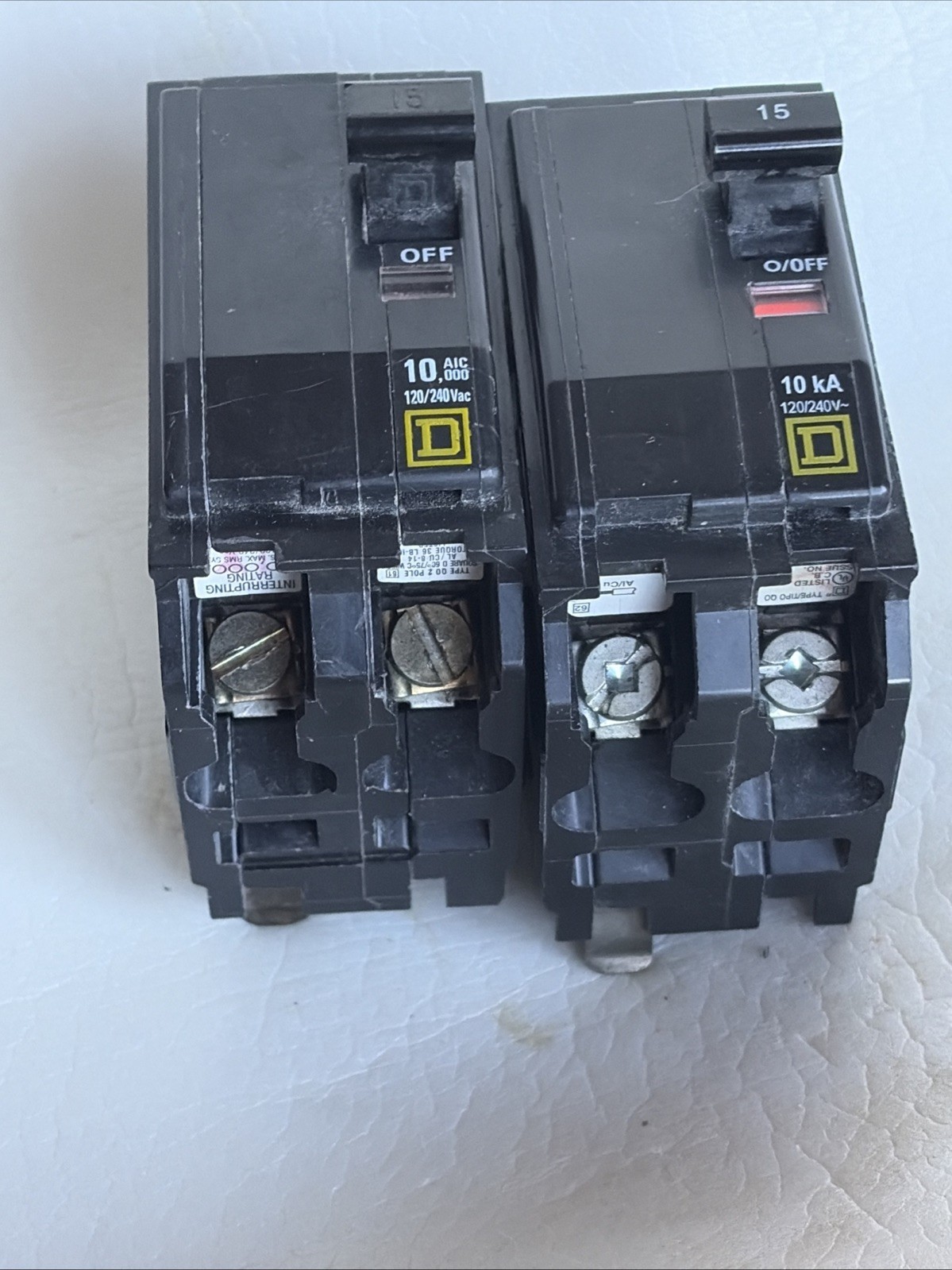 Square D QO215 15A Miniature Circuit Breaker 2-Pole QO 10kA Yellow D ~used
