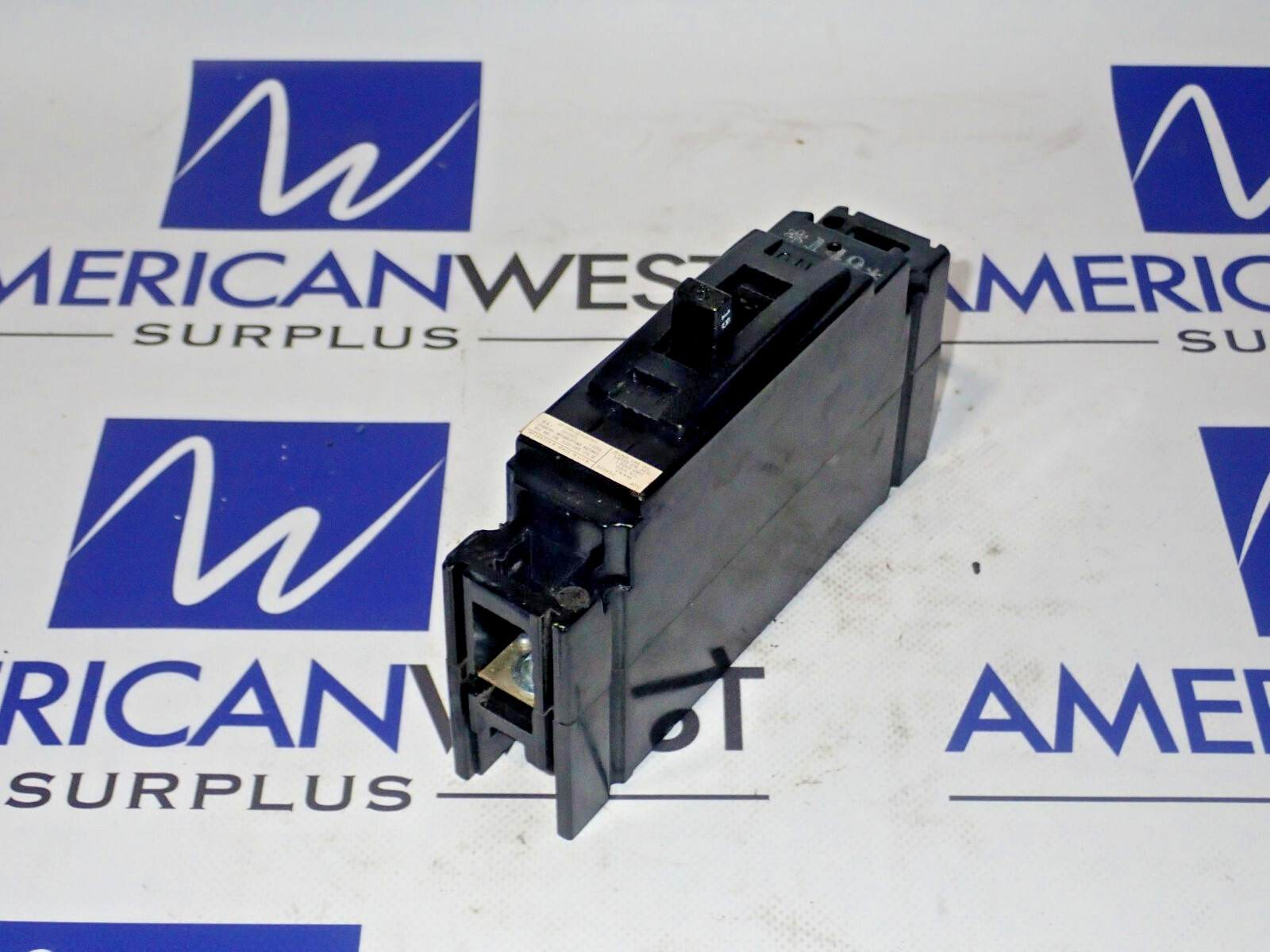 General Electric GE TE111015WL 1 pole 15 amp 125V AC or DC E100 Breaker -TESTED