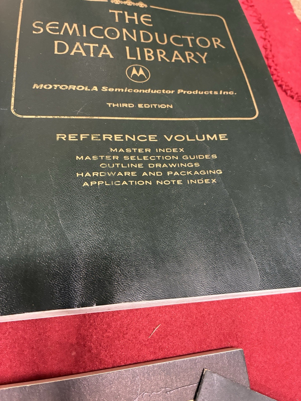 Lot of 5 The Semiconductor Data Library Motorola 1972 First Edition + Look/read