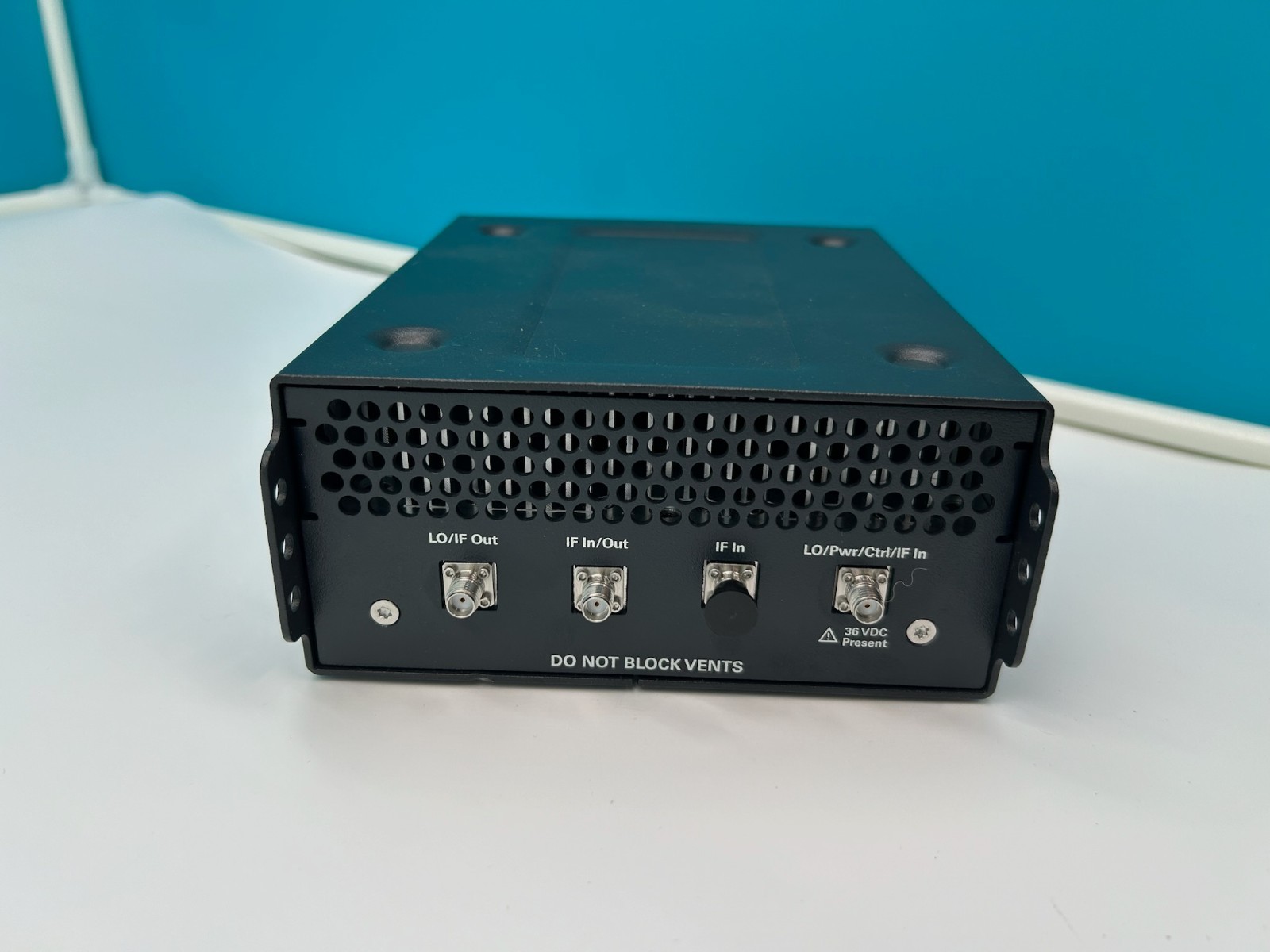 Keysight M1740A Millimeter-Wave Transceiver for 5G 24-44GHz