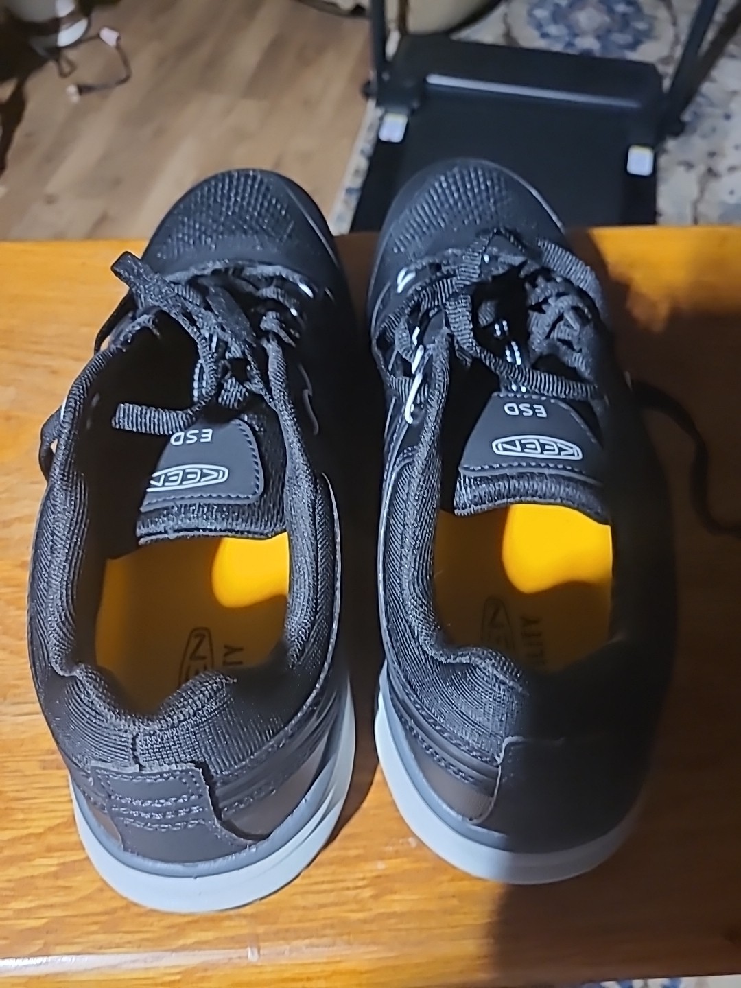 KEEN Men’s /Women’s Utility Steel-Toed Hiking Work Shoes, Size 9.5EE Men’s