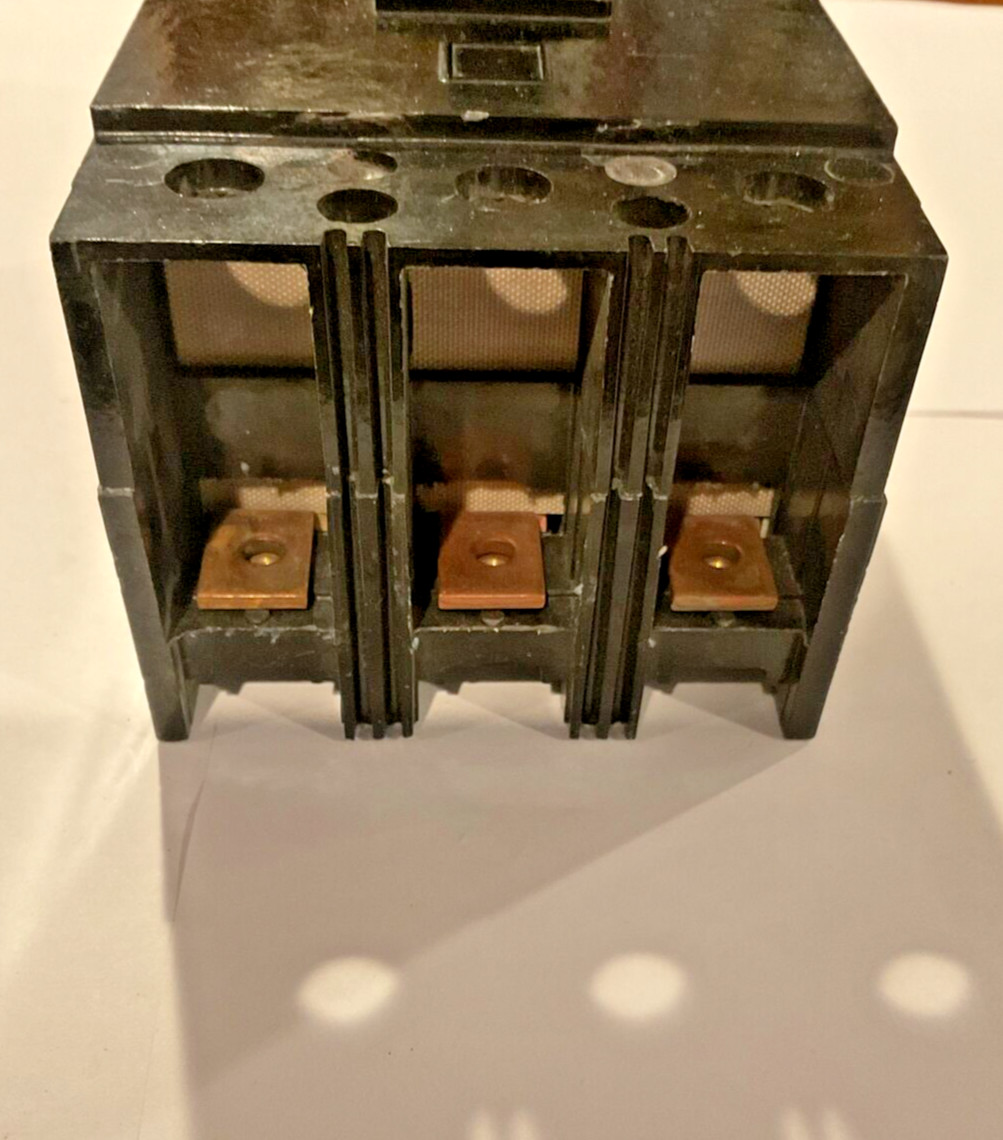 Square D 175 Amp 22kA@480V 25kA@ 240v Max Circuit breaker KAL36175