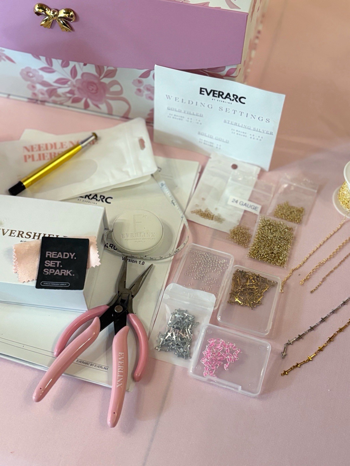 Jewelry soldering/welding machine (EverArc by Everlinx) with permanent chain