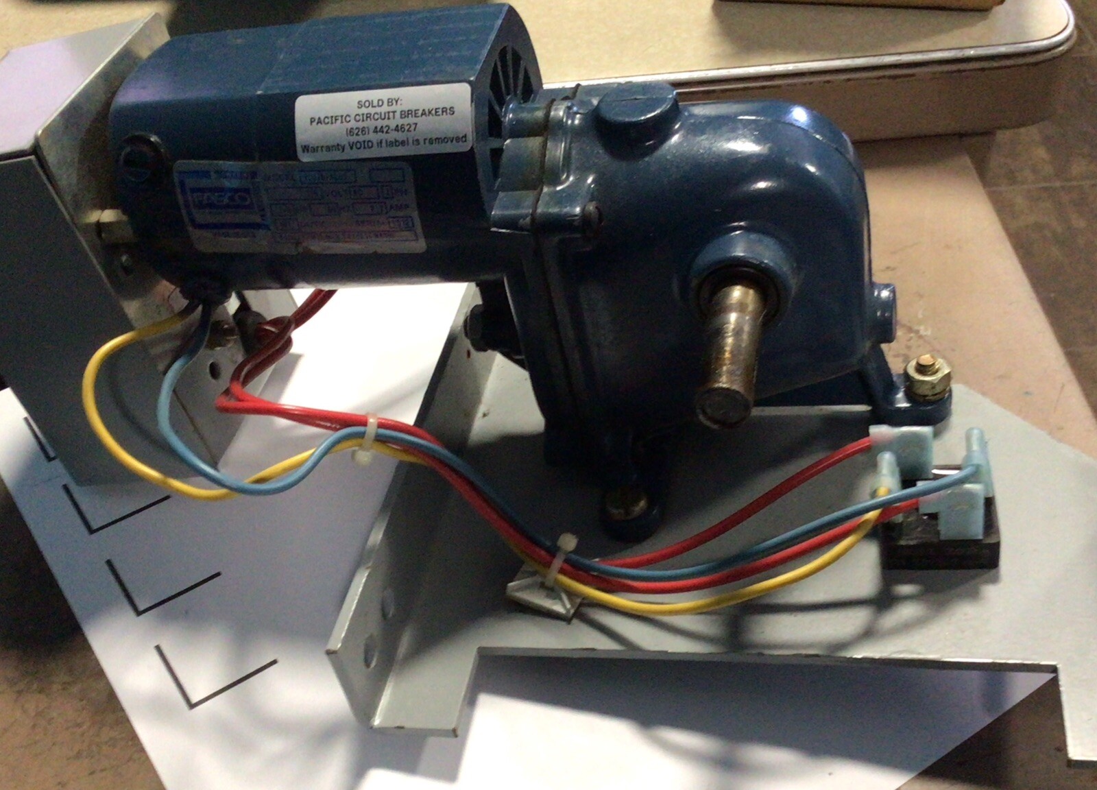 Fasco/Hawker Gear Motor 115VAC – 1 Phase – 800 RPM- 1/6 HP. – 2.7 A Serial L032