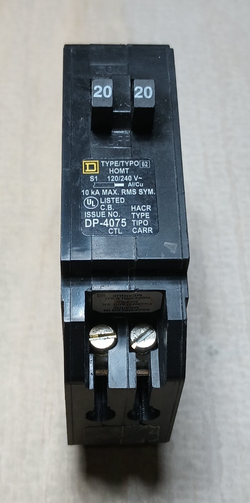 Square D HOMT2020 Circuit Breaker