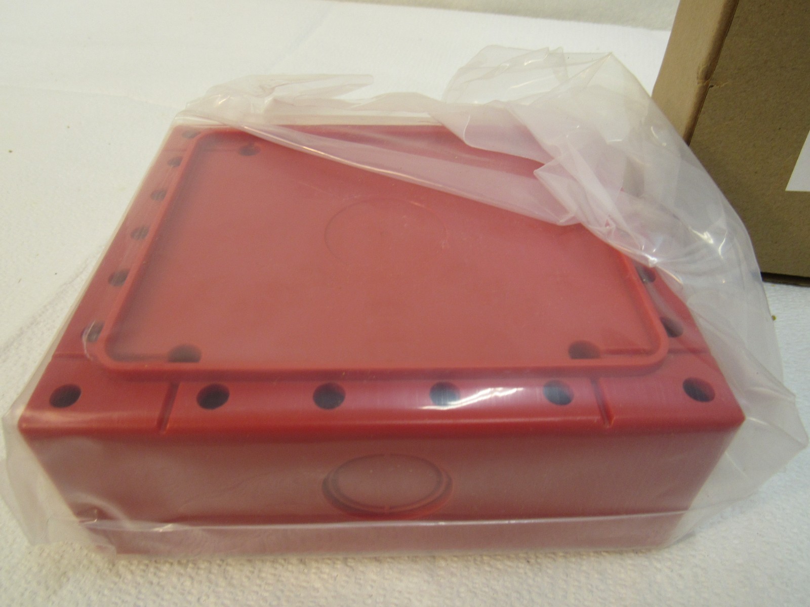 Kidde EG4RSB 4″ Wall Surface Mount Box Red
