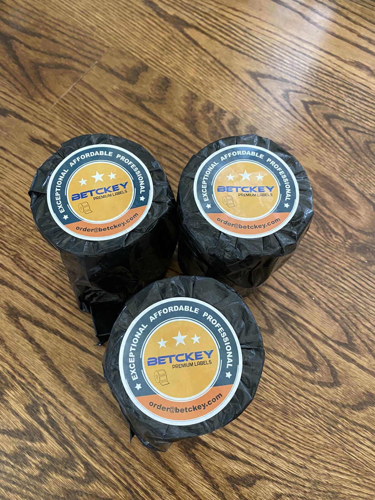 660 Betckey 4”x 6” shipping labels. Like DYMO 1744907 Permanent and Strong.