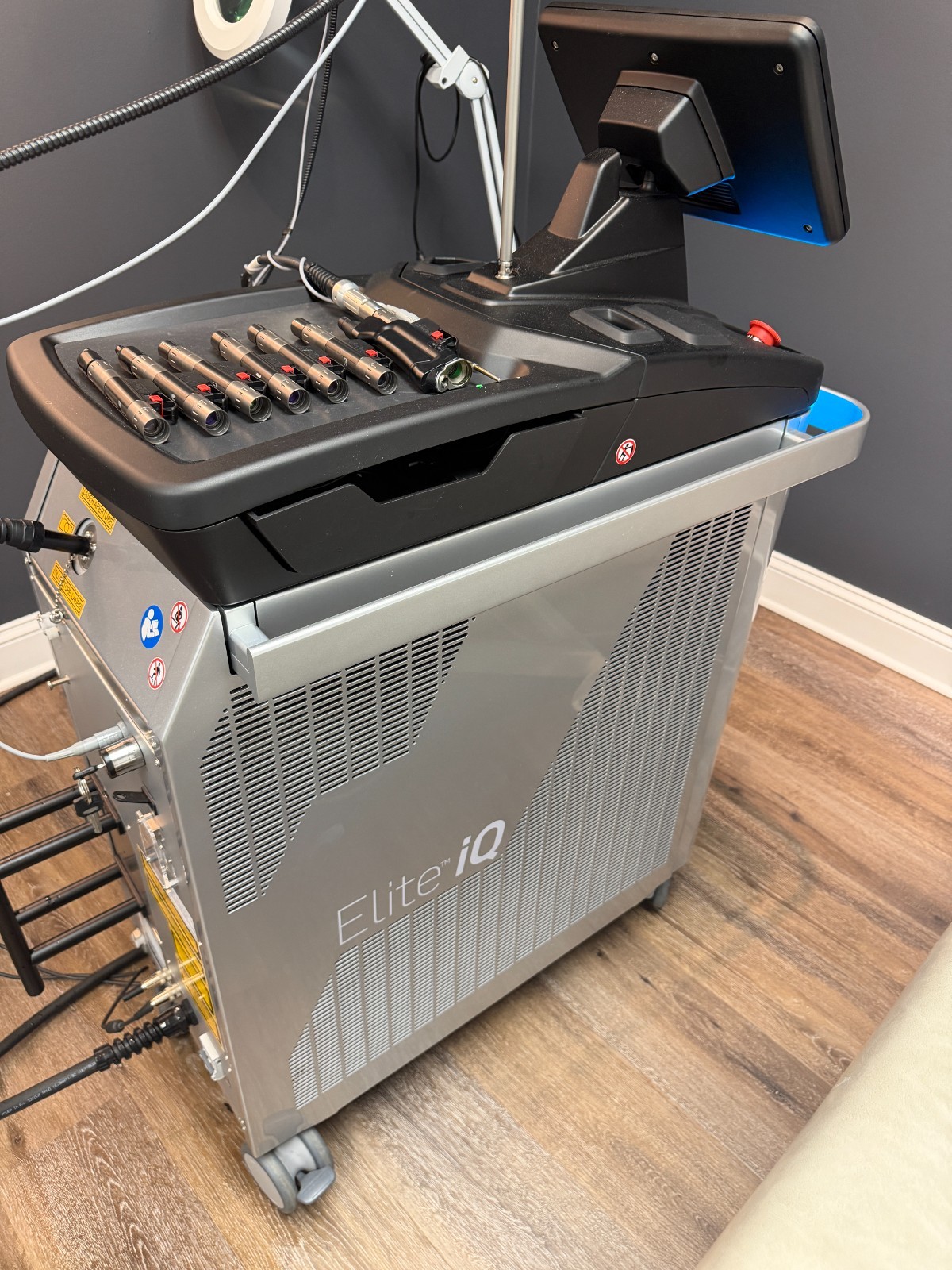 2021 Cynosure Elite iQ Alex/YAG Laser System Low Pulse Counts w/ Zimmer