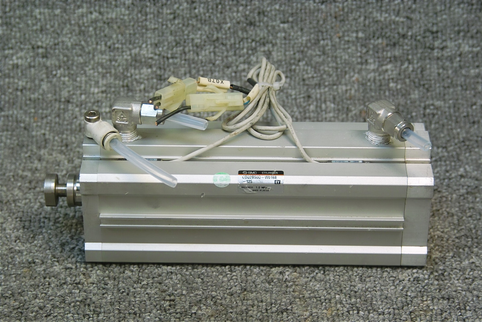 SMC CYLINDER CDQ2B50D-W0168-125 FREE SHIP
