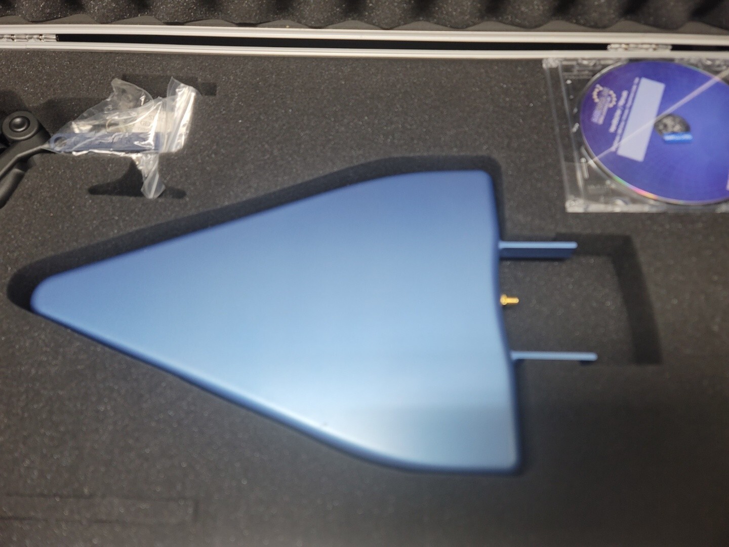 Aaronia HyperLOG 7040: 700MHz to 4GHz High-Performance EMC Antenna (5851)