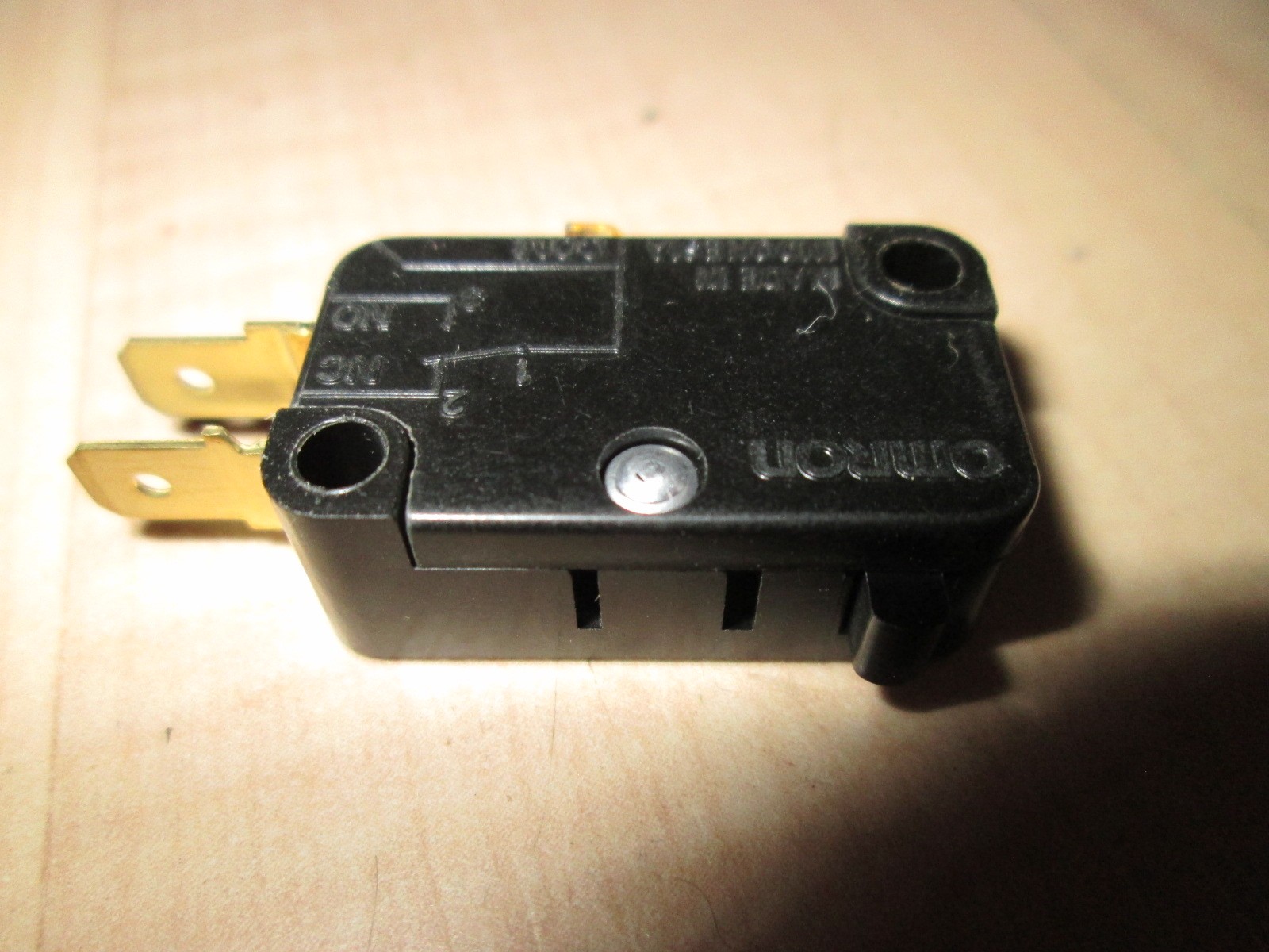 Lot of (2) Omron V-15-1C25 Micro Limit Switch 15A 125/250VAC #E66DA