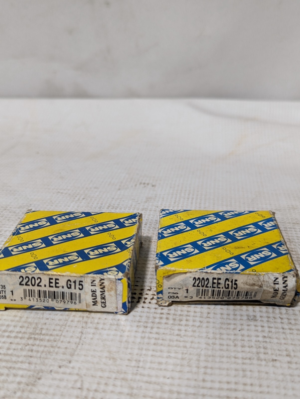 SNR 2202EEG15 Self Aligning Double Row Ball Bearing 35x15x14mm