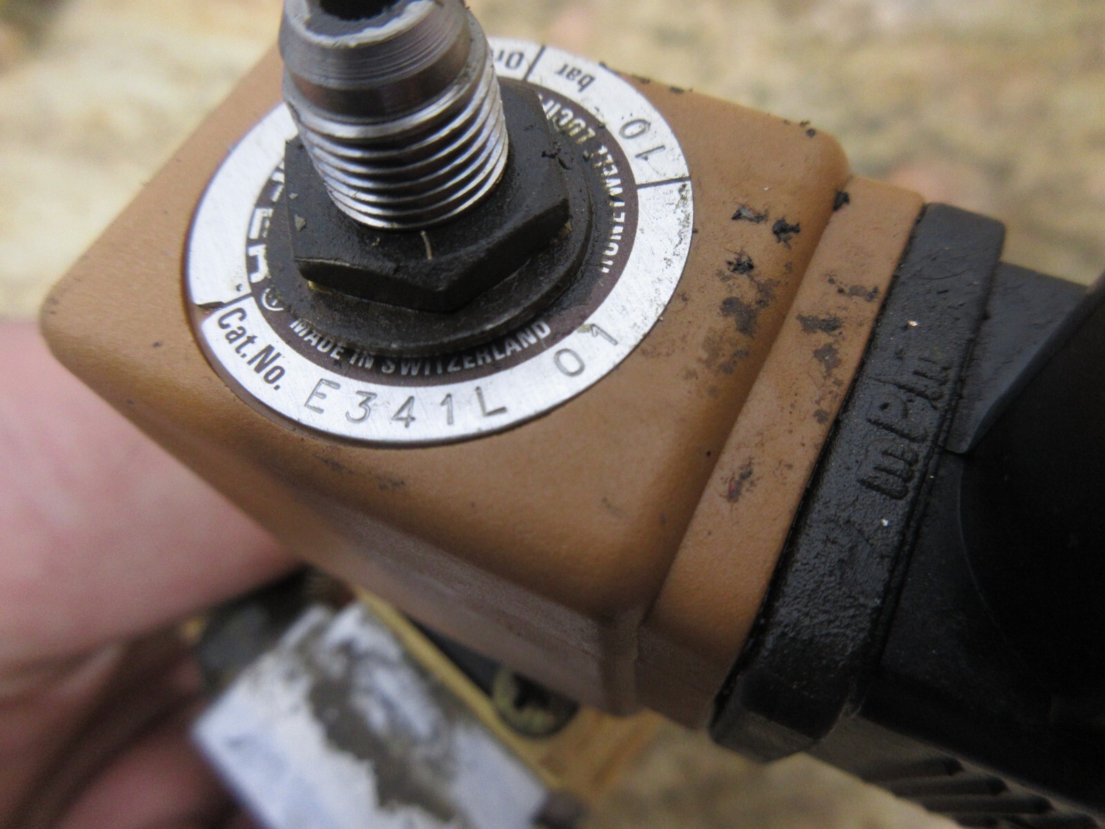 LUCIFER SOLENOID VALVE E341L01 F25 E341L 01 E341L0125 E341L01 MATSUURA CNC MILL