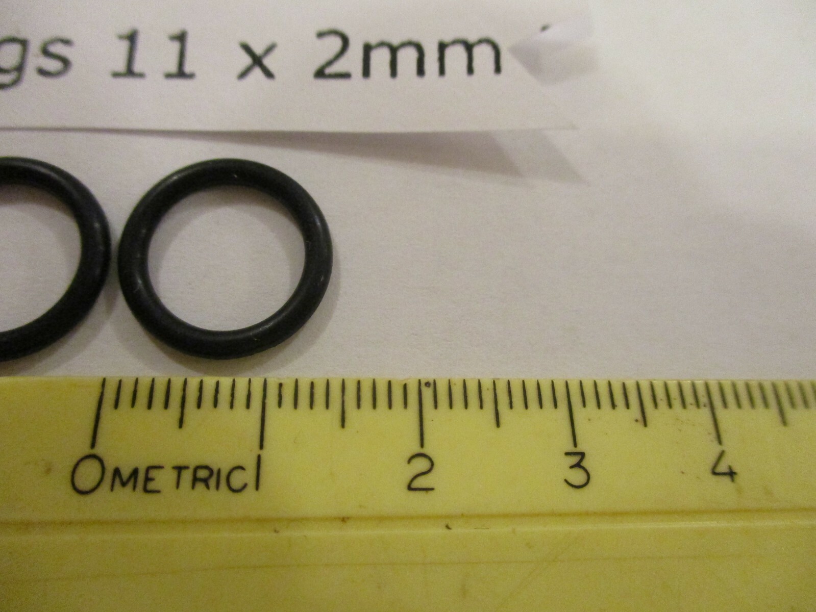 11mm ID x 15mm OD x 2mm thick O-ring. Buna-70. Quan 5.