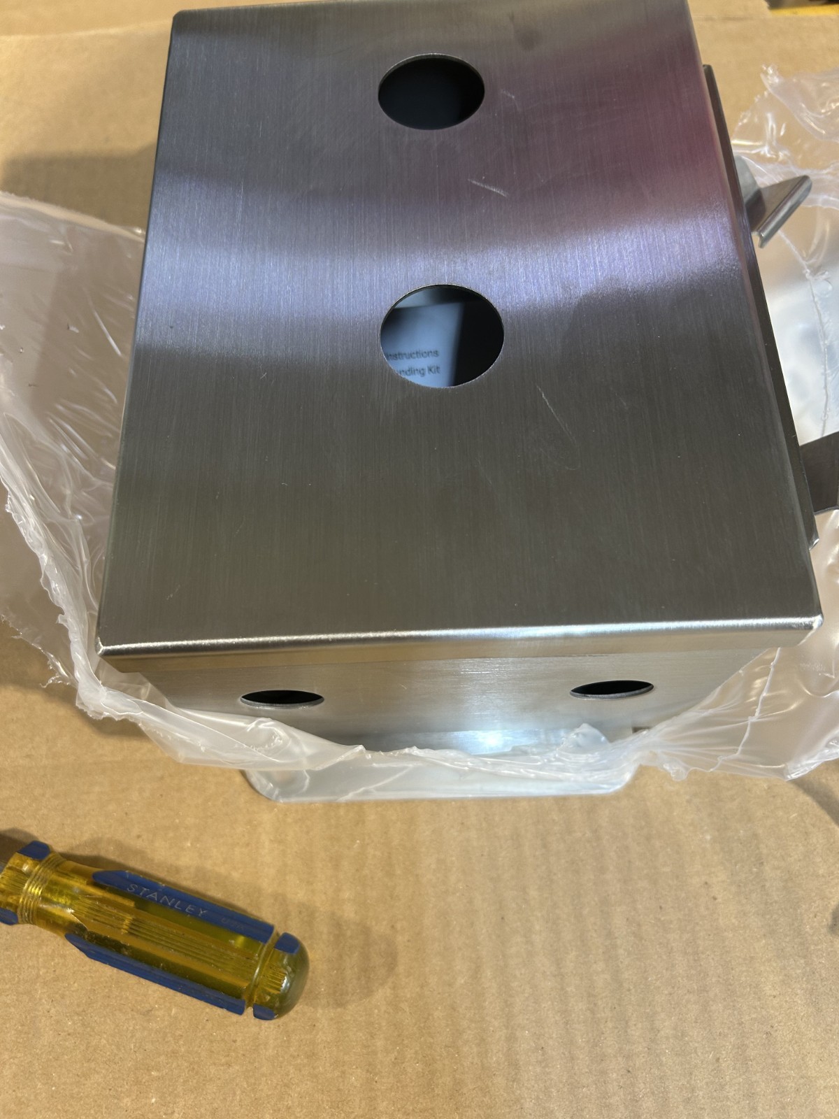 NVENT HOFFMAN A8064CHNFSS STAINLESS STEEL ENCLOSURE 8X6X4 NEW IN PKG