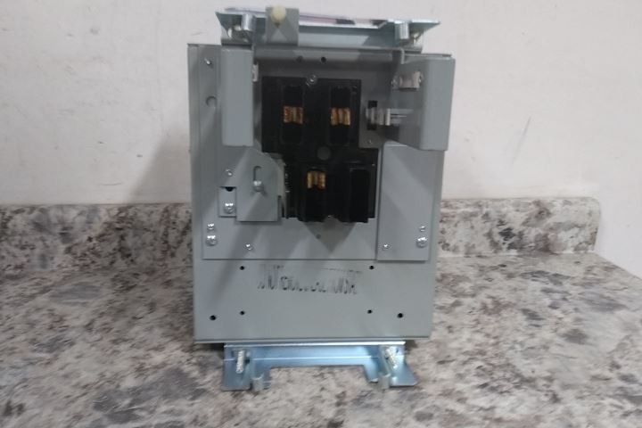 GE SB37EBG 240VAC 70 Amps 3 Poles 3 Phase Bus Plug