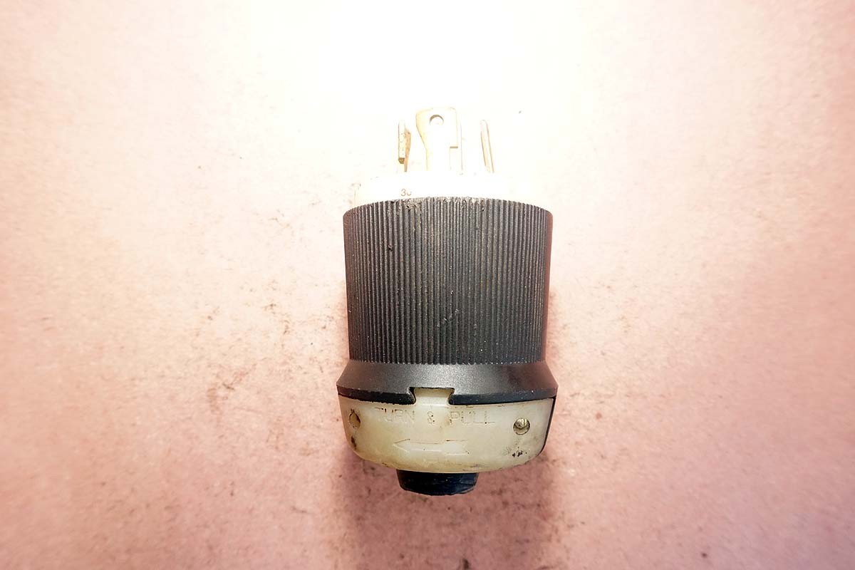 Hubbell HBL2731 30 Amp 480 VAC Plug