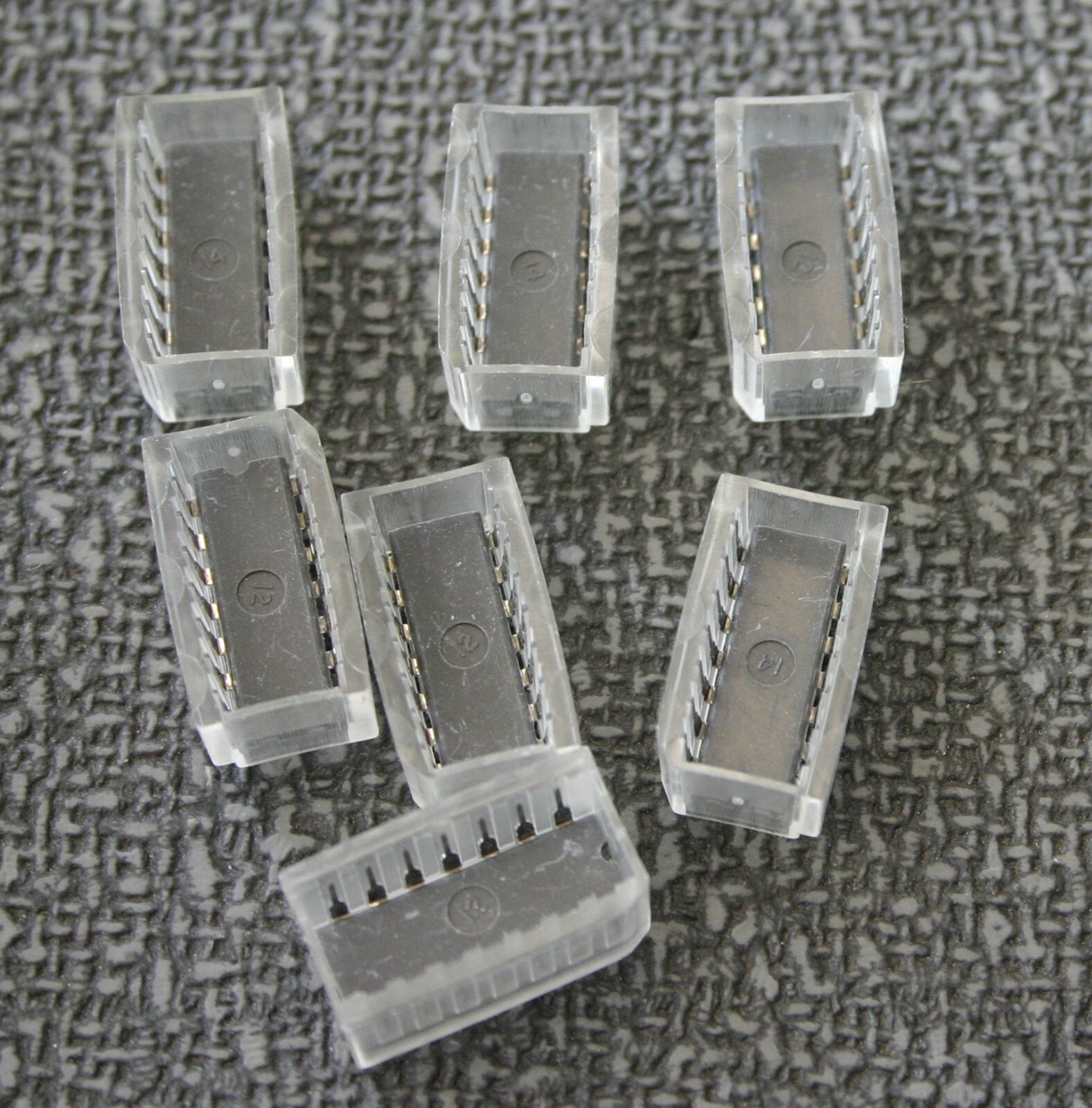 7 Pieces Signetics N8808A 8808 14 Pin DIP IC NOS US Seller!