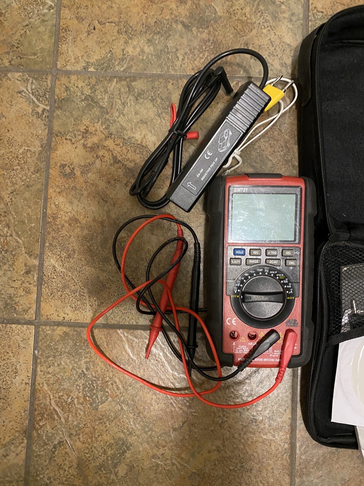 MAC Tools EM721 Cat III multimeter with inductive clamp, temperature probe DVOM