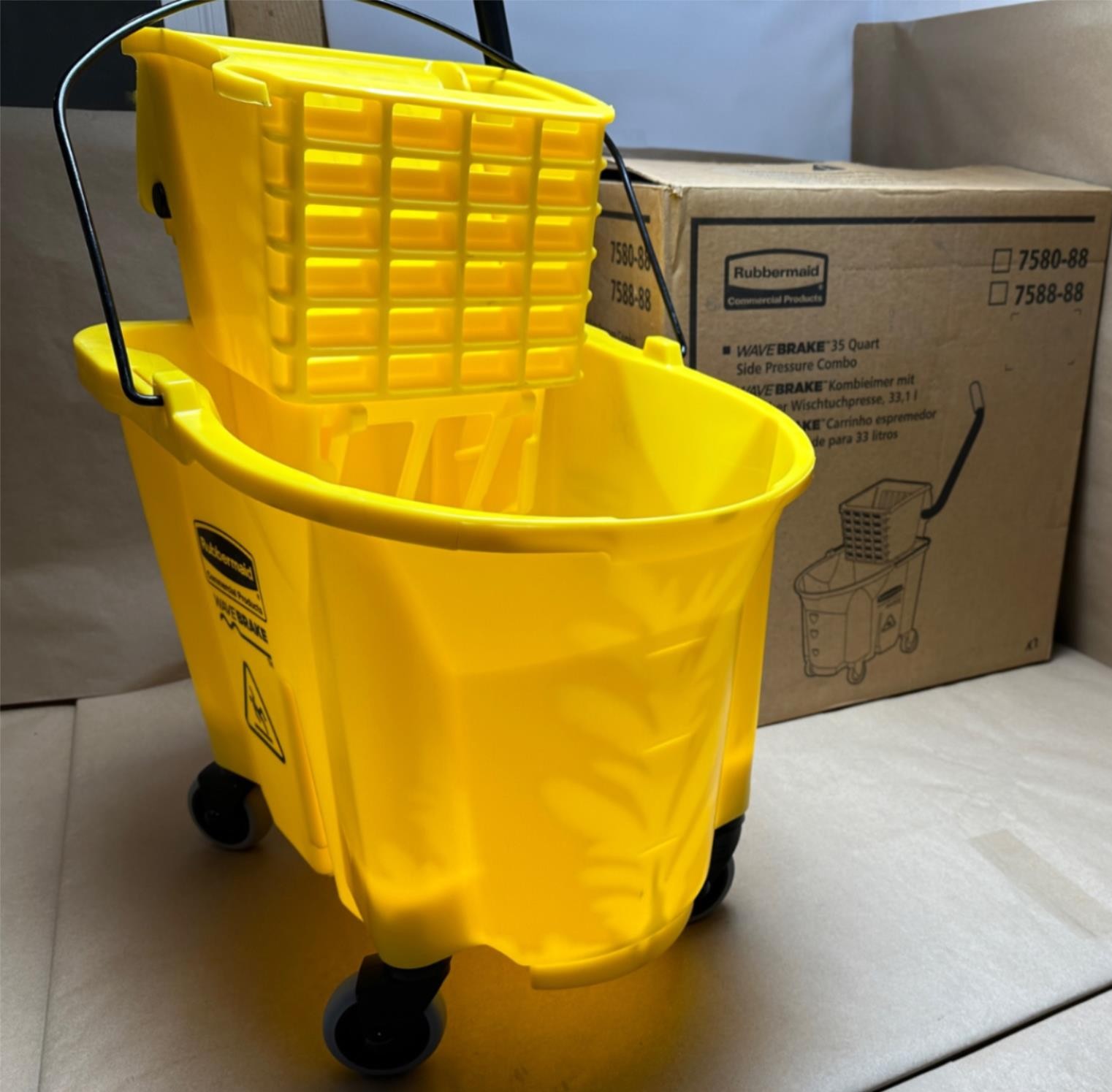 Rubbermaid Wave Brake 35 Qt Yellow Combo Mop Bucket and Wringer FG758088YEL