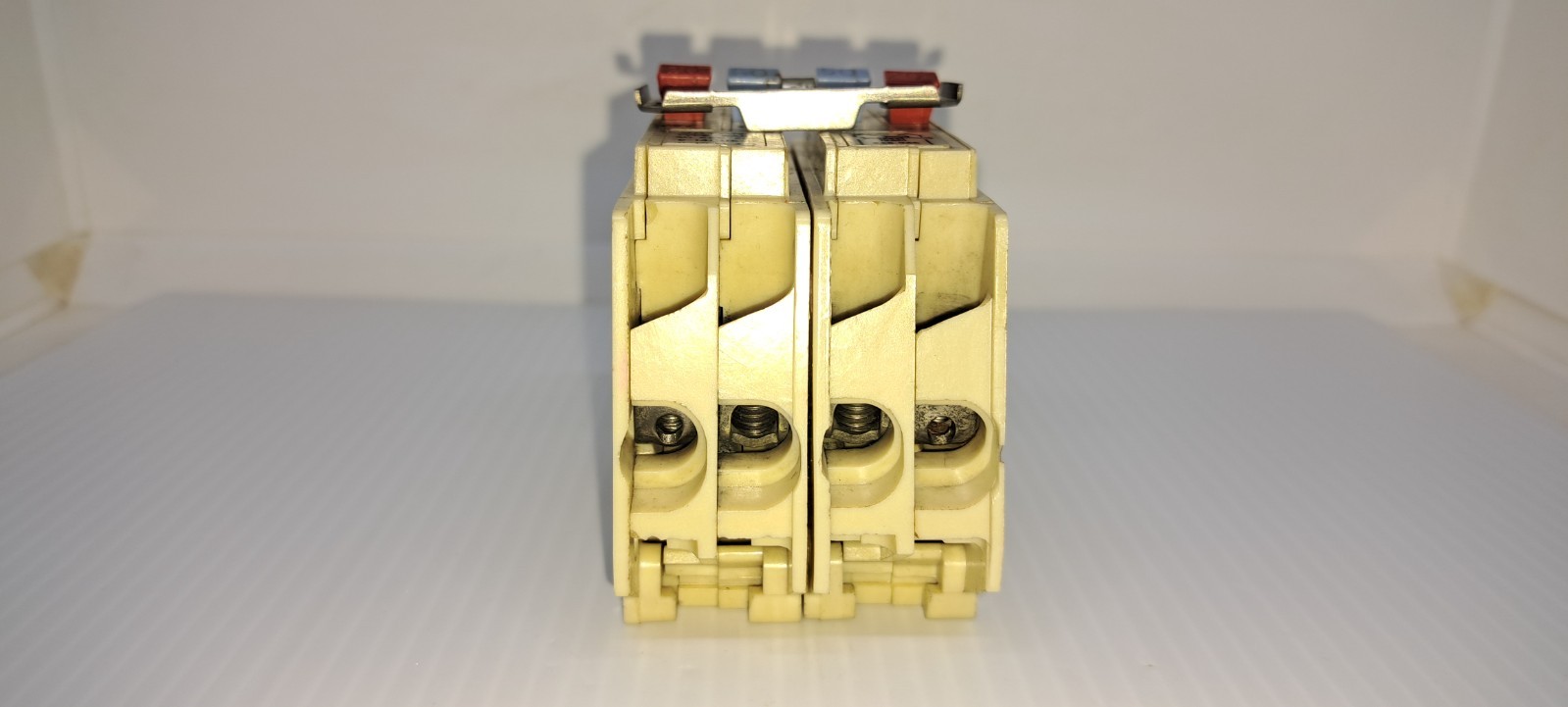 Bryant BQ220-250 4-Pole Quad Type BARD Circuit Breaker White BQ 220-250 FLAW