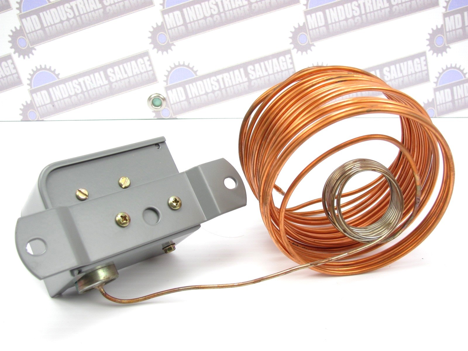 JOHNSON – A11B-1C – Freeze Stat Low Temp Cutout Control w/Auto Reset (35-45F)