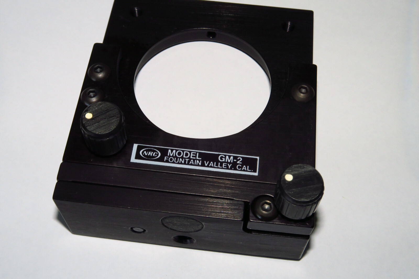 NRC / Newport GM-2 Gimble Mount 2-Axis for 2″ Mirror OPTICS TIP TILT