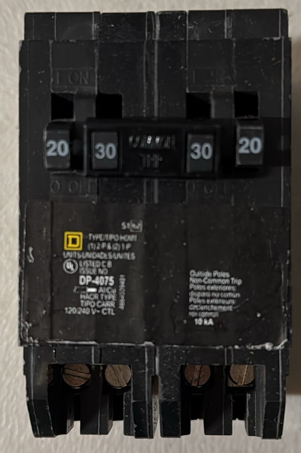 Square D HOMT2020230CP 20 A Circuit Breaker