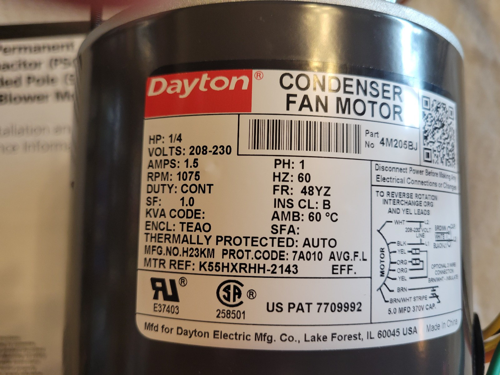 Dayton 4M205BJ Enclosed Condenser Fan Motor 208-230V, 1075 RPM, New Open Box