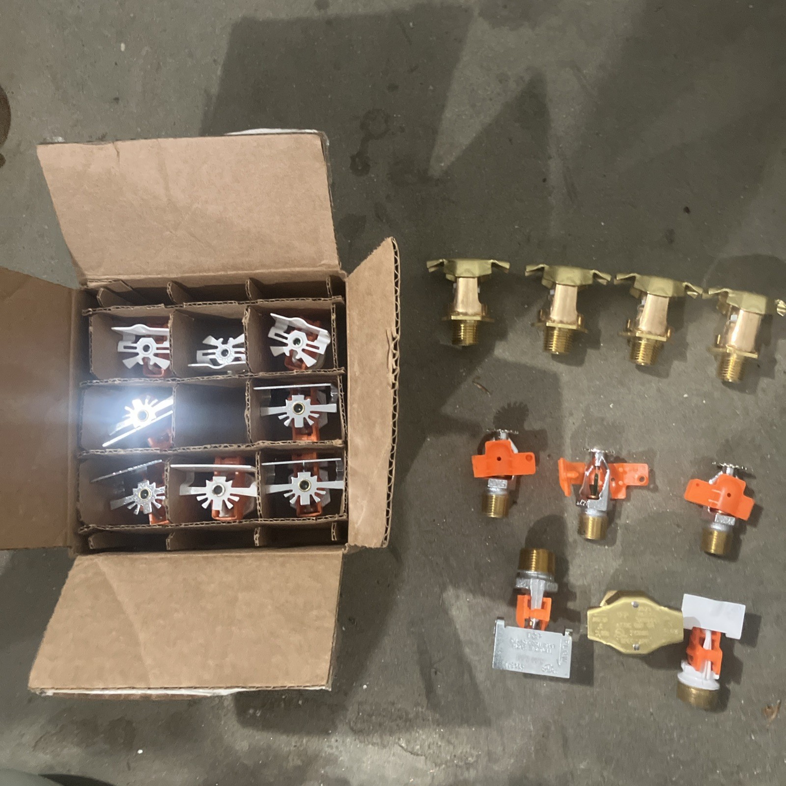 Tyco Fire Sprinkler Head TY5332 TY 4332 TY3180 Vivaulic V27 Lot of 18 NOS