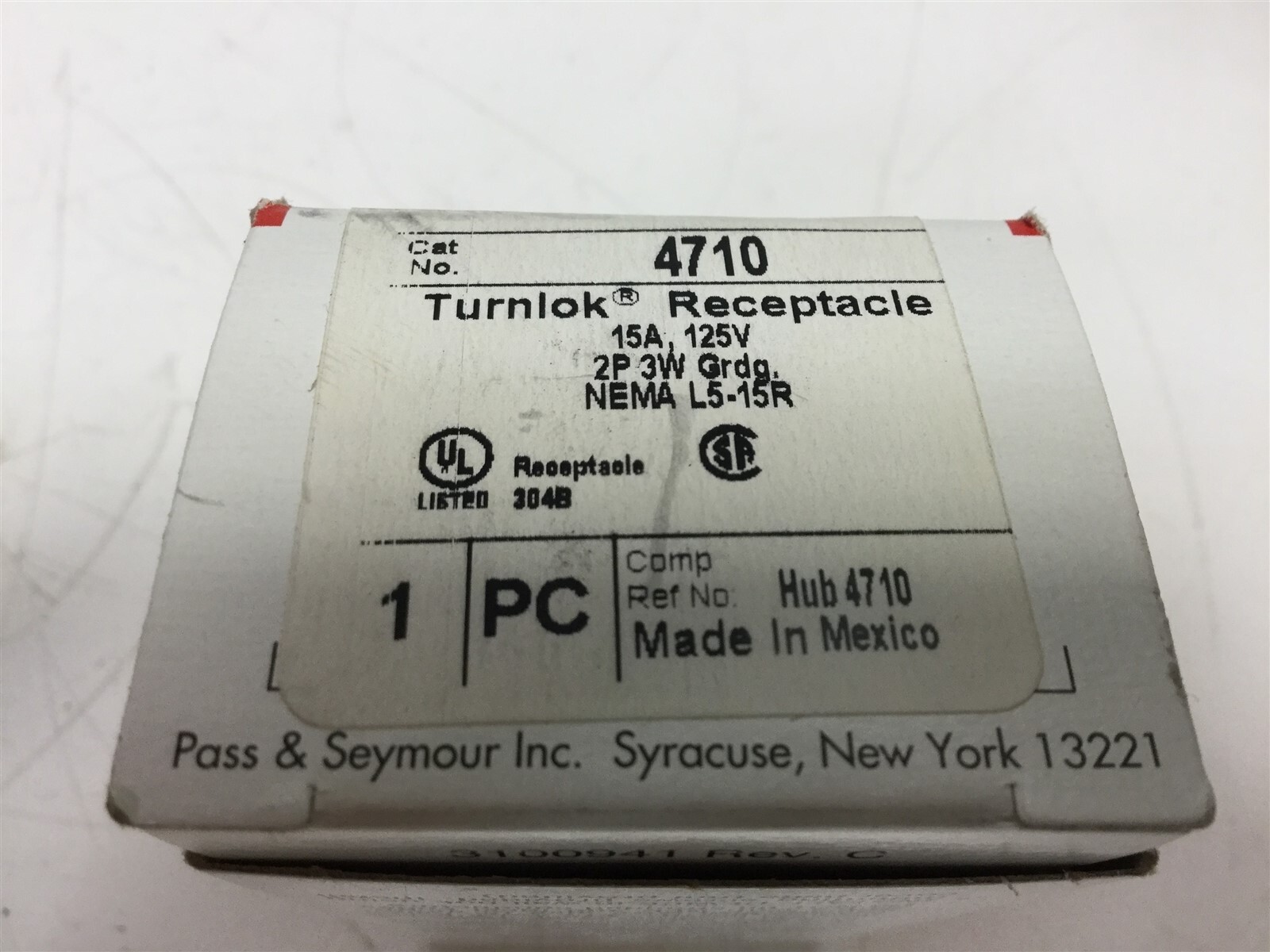 Lot of 3 Pass and Seymour 4710 Turnlok Receptacle Voltage: 125VAC, Amperage: 15A