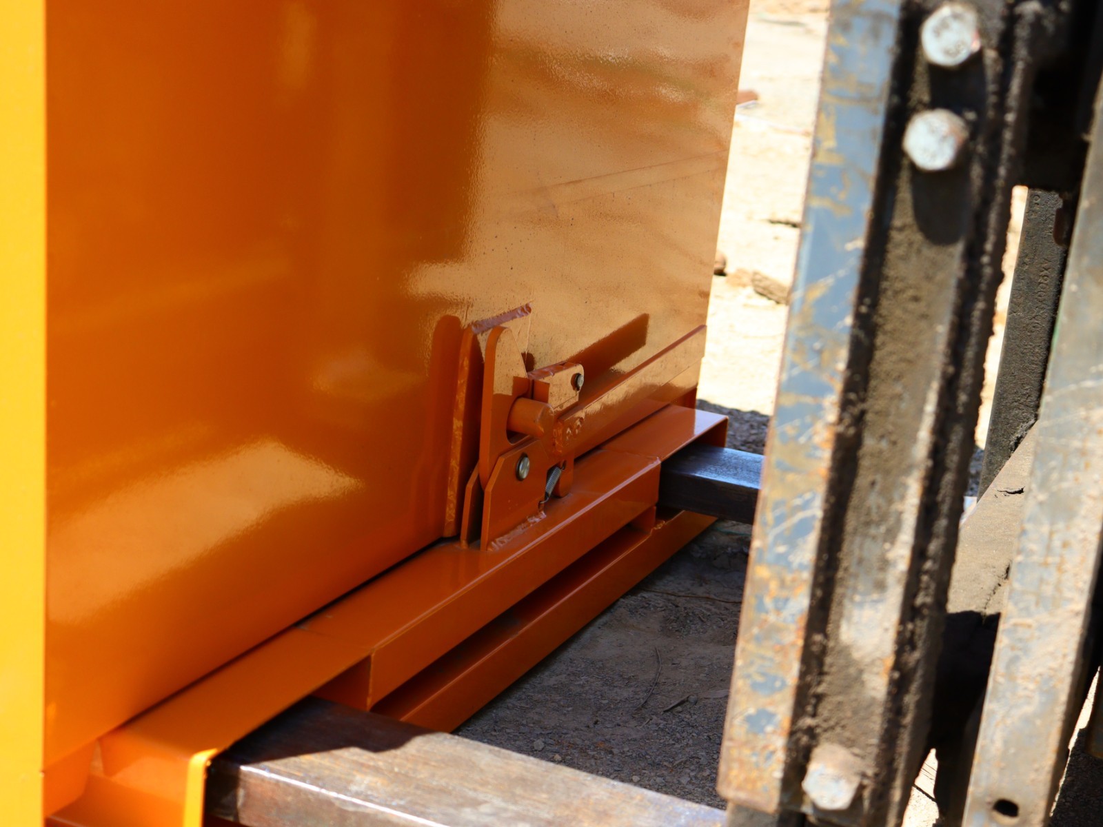 Self-Dumping Hopper – 1 Cubic Yard, Heavy Duty Steel, Forklift & Skid Steer Use