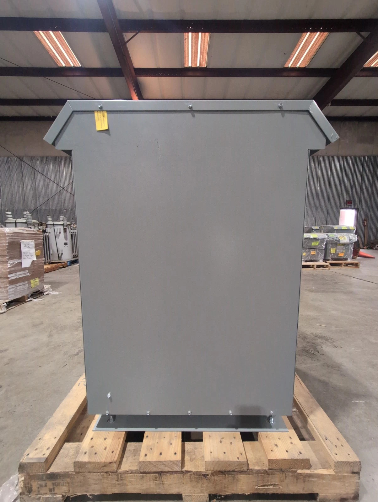 225KVA Siemens 3F5Y225D16 Transformer Pri 480V Sec 480/277V 3PH Outdoor 3R Encl