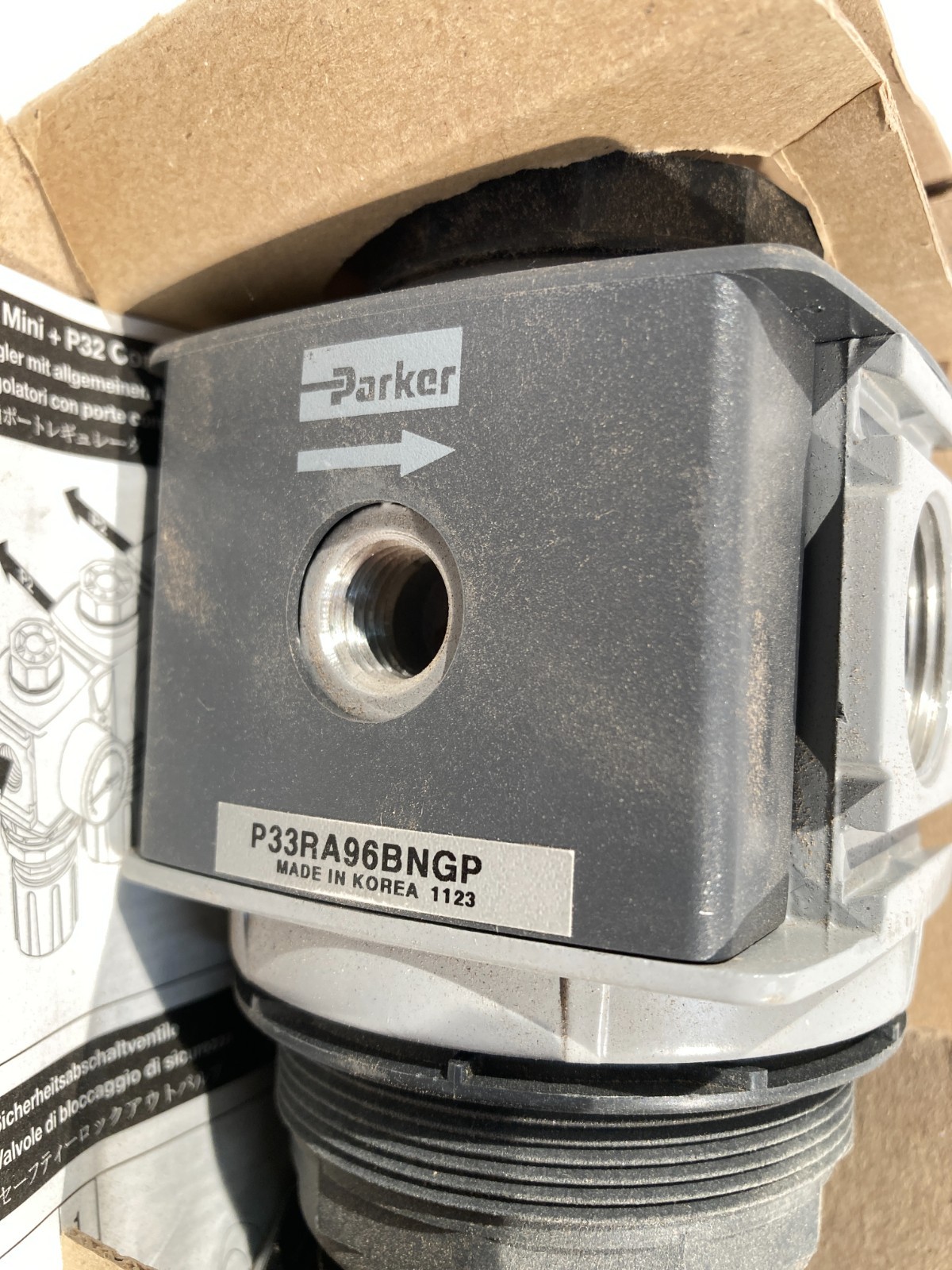 Parker P33RA96BNGP Pneumatic Regulator NPT 3/4″ 125 psig, 8 bar, 0.8 MPa