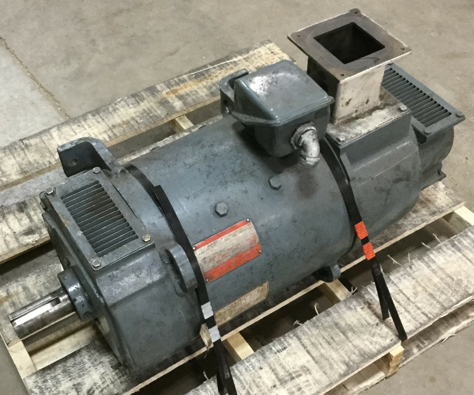 GE CD228AT KINAMATIC DC Shunt Motor 30HP 500VDC 1750/2300RPM, Field 300/150VDC