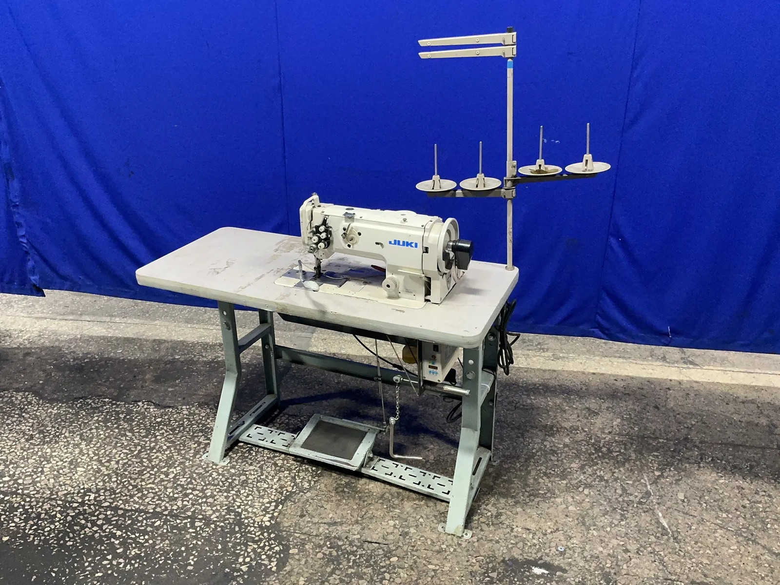 JUKI SEWING MACHINE LU-1560N