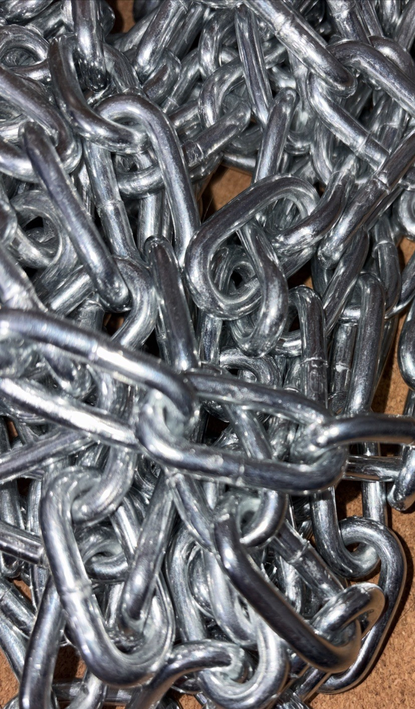 Coil Chain 20 Ft 20’ 5mm 3/16” 1100 lbs Rating – 2 Carabiner Hooks – Q235 Steel