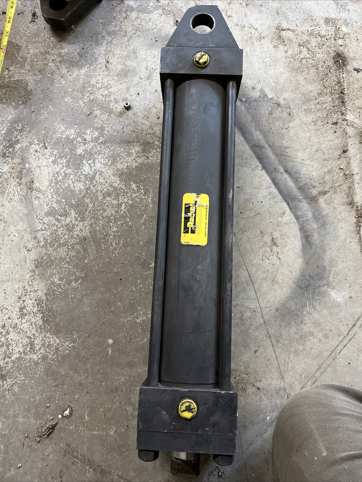 PARKER CYLINDER SERIES 2H MODEL NO. 04.00 BB2HLTS14A 16.000 3000psi