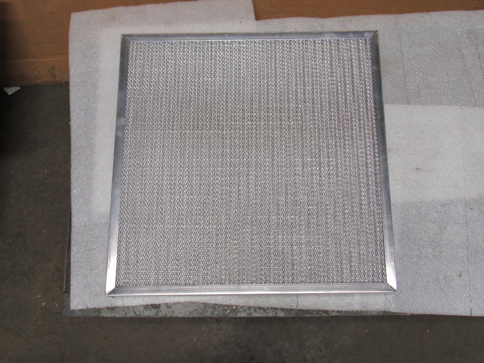 No Name Aluminum Mesh Filter 24X24X2 New