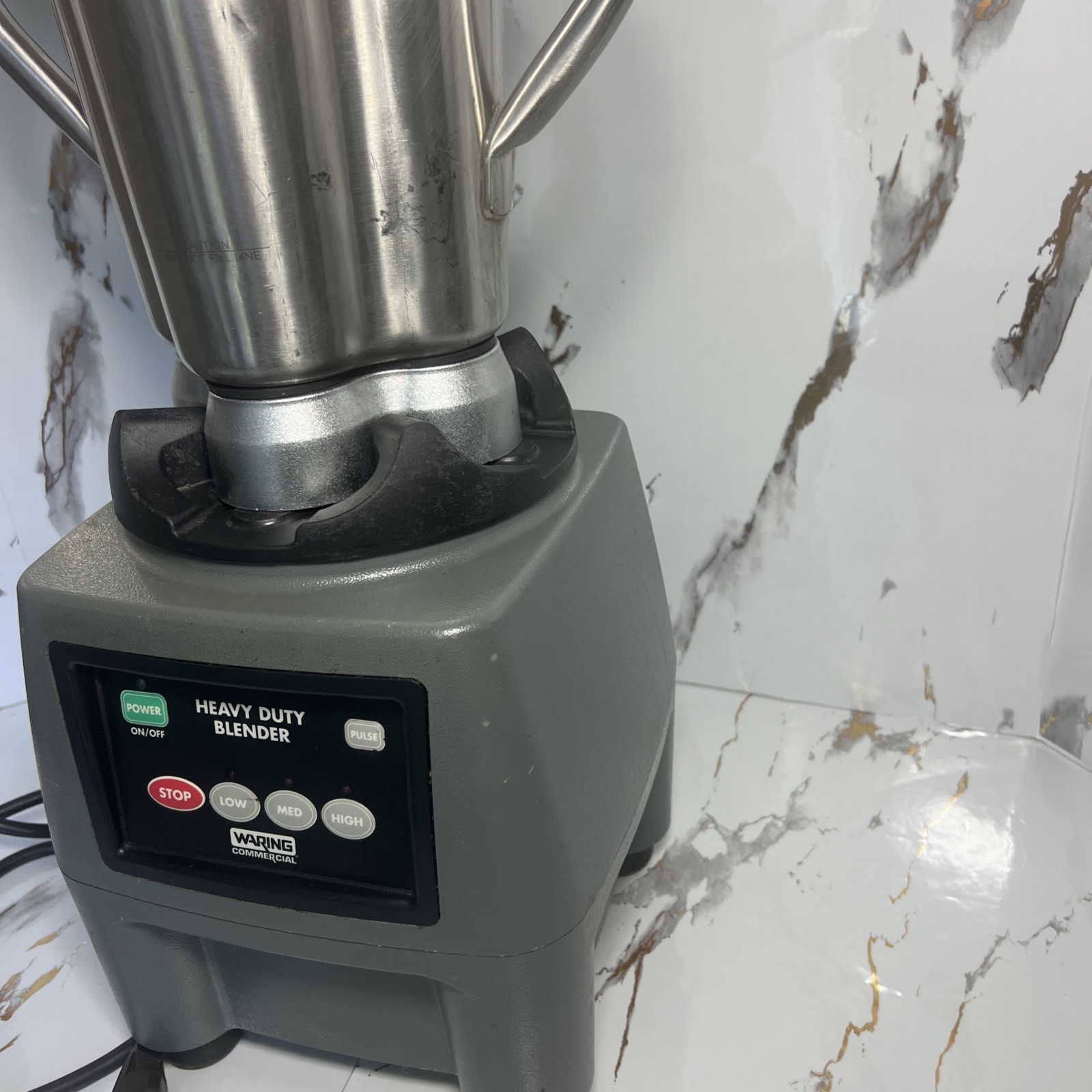 Waring CB 15 Heavy Duty One Gallon 3.75HP 3-Speed Commercial Blender